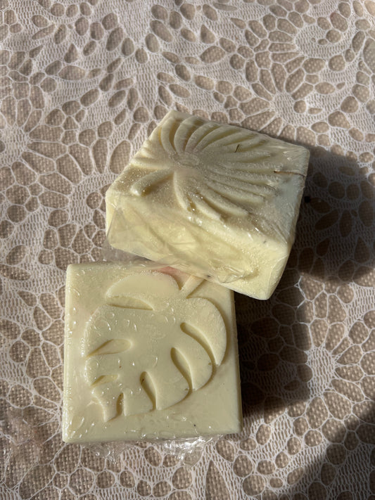 Clove, Cinnamon, Anis Goats Mill Soap